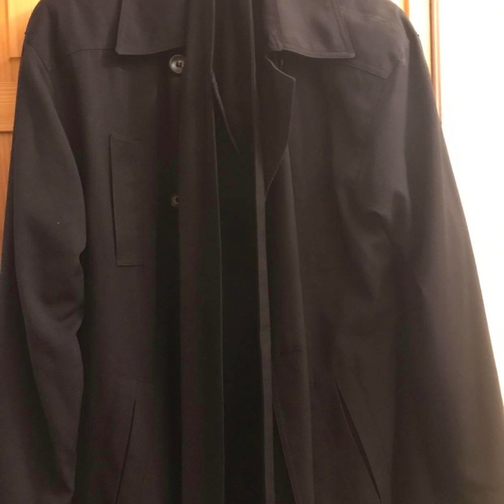 Like new, Women's double breasted sheik trench coat